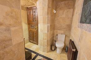 Royal Cave Hotel