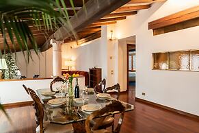 Prestigious Residence Brà with a turret overlooking Verona