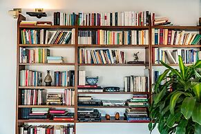 Prestigious Residence Brà with a turret overlooking Verona