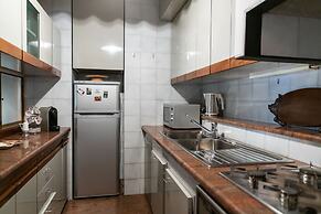 Prestigious Residence Brà with a turret overlooking Verona