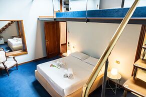 Prestigious Residence Brà with a turret overlooking Verona