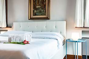 Prestigious Residence Brà with a turret overlooking Verona