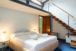 Prestigious Residence Brà with a turret overlooking Verona