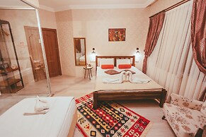 Pigeon Valley Stone House