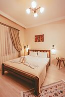 Pigeon Valley Stone House