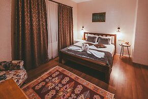 Pigeon Valley Stone House