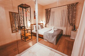 Pigeon Valley Stone House