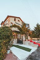 Pigeon Valley Stone House