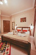 Pigeon Valley Stone House