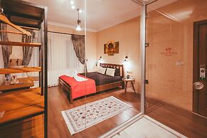 Pigeon Valley Stone House