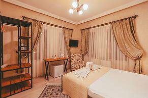 Pigeon Valley Stone House