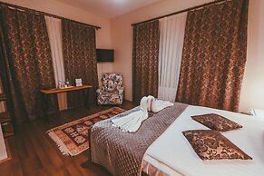 Pigeon Valley Stone House