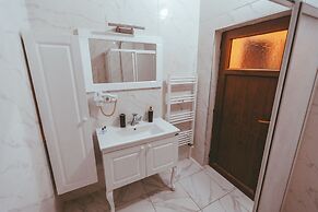 Pigeon Valley Stone House