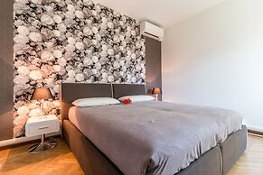 Grey Pearl in Prato della Valle