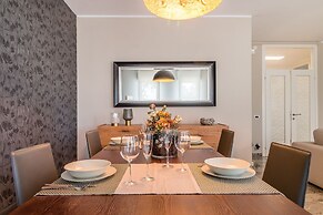 Grey Pearl in Prato della Valle