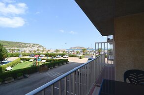 Apartamentos Rocamaura I