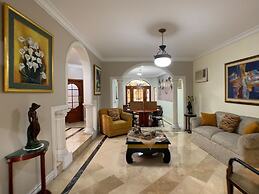 Cesar's House Guayaquil Home Rental