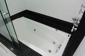 Excellence Plaza Hotel