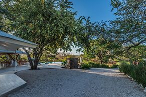 Mikado Natural Lodge