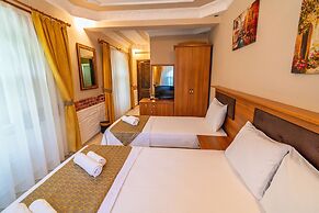 Otel Türk Evi
