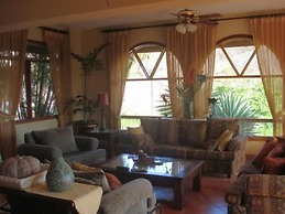 Villa Paradiso up to 14 People