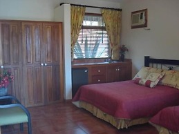 Villa Paradiso up to 14 People