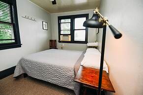 Rainbow Mountain Resort