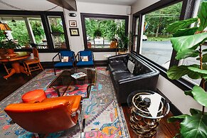 Rainbow Mountain Resort