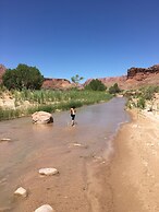 Shash Dine' EcoRetreat