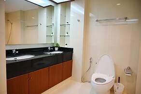 JJ Suites - Your Home on 11