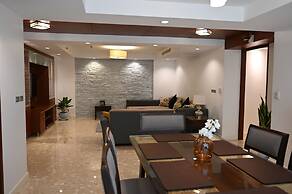 JJ Suites - Your Home on 11