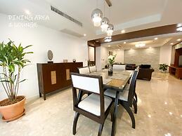 JJ Suites - Your Home on 11