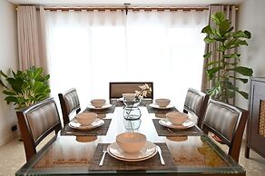 JJ Suites - Your Home on 11