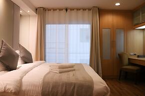 JJ Suites - Your Home on 11