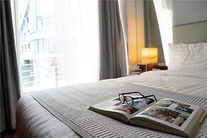 JJ Suites - Your Home on 11