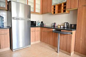 JJ Suites - Your Home on 11