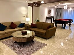 JJ Suites - Your Home on 11