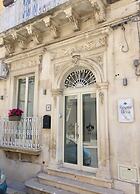 Regina Elena Charme Rooms