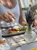 Casa Di Fiori Andros Suites