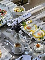 Casa Di Fiori Andros Suites