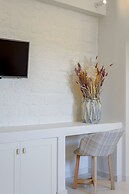 Casa Di Fiori Andros Suites