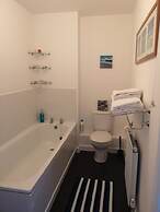 Cosy Apartment with Balcony