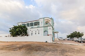 Super OYO 110 Ras Al Hadd Guest House