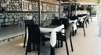 Pine Beach Boutique Hotel