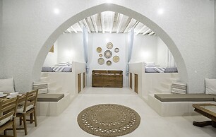 Rose Traditional House