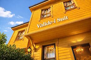 Valide I Suit
