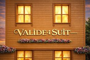 Valide I Suit