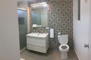 Dali Suites - Adults Only