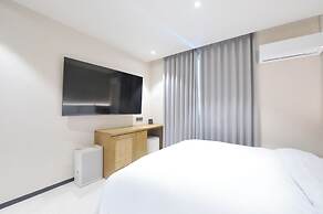 Brown-Dot Hotel Gwangyang Deokrye