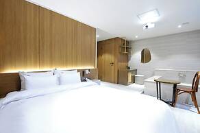 Brown-Dot Hotel Gwangyang Deokrye